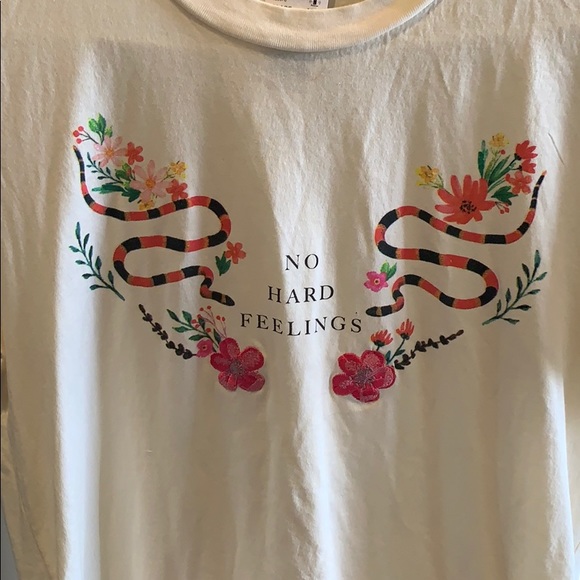 PacSun Tops - NWT “No Hard Feelings” t-shirt PacSun Tops - NWT “No Hard Feelings” t-shirt
